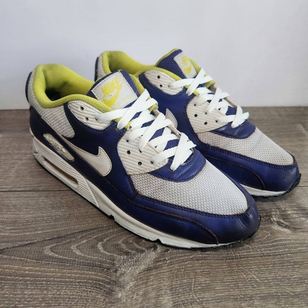 2010 Nike Air Max 90 Wicket Purple Athletic Shoes Sneakers Mens Size 10.5 READ - Picture 3 of 15